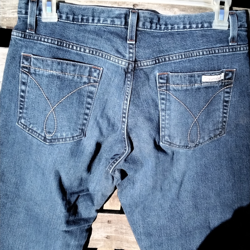 Calvin Klein Jeans Women's Cropped Straight Jeans 12